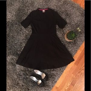 Vince Camuto Perfect LBD EUC